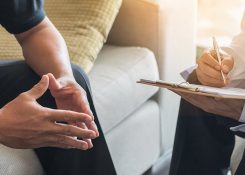 Hẹp bao quy đầu ở người lớn: Nguyên nhân và cách điều trị