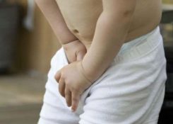 Hẹp bao quy đầu ở trẻ 9 tuổi xử lý như thế nào?