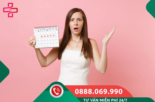 Các triệu chứng bất thường đi kèm với chậm kinh